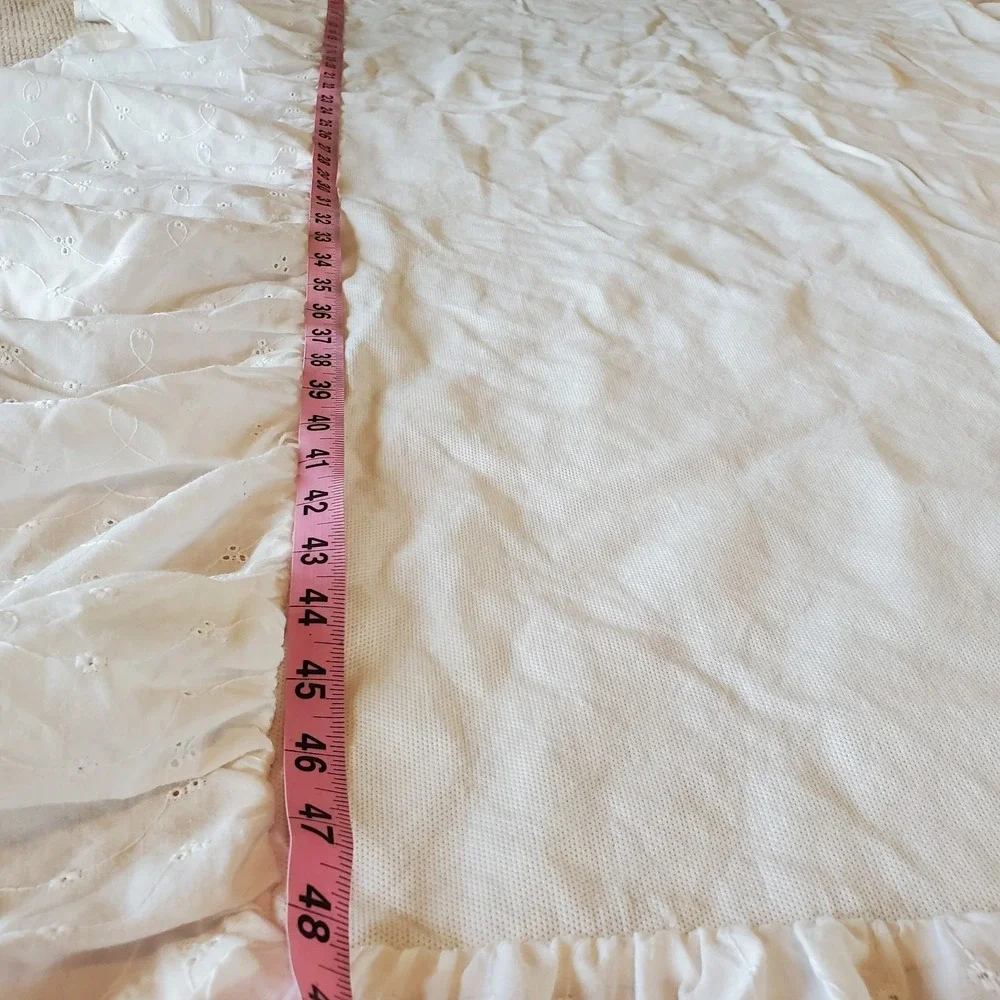 Red‎ Calliope Crib Skirt White Eyelet Cotton 9